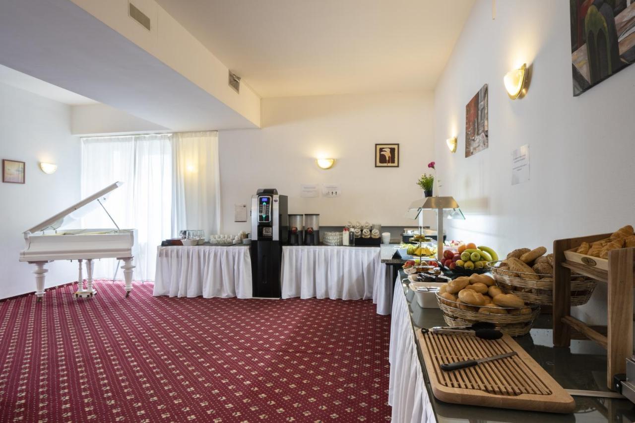 Hotel Bergheim Μπεργκχάιμ Εξωτερικό φωτογραφία